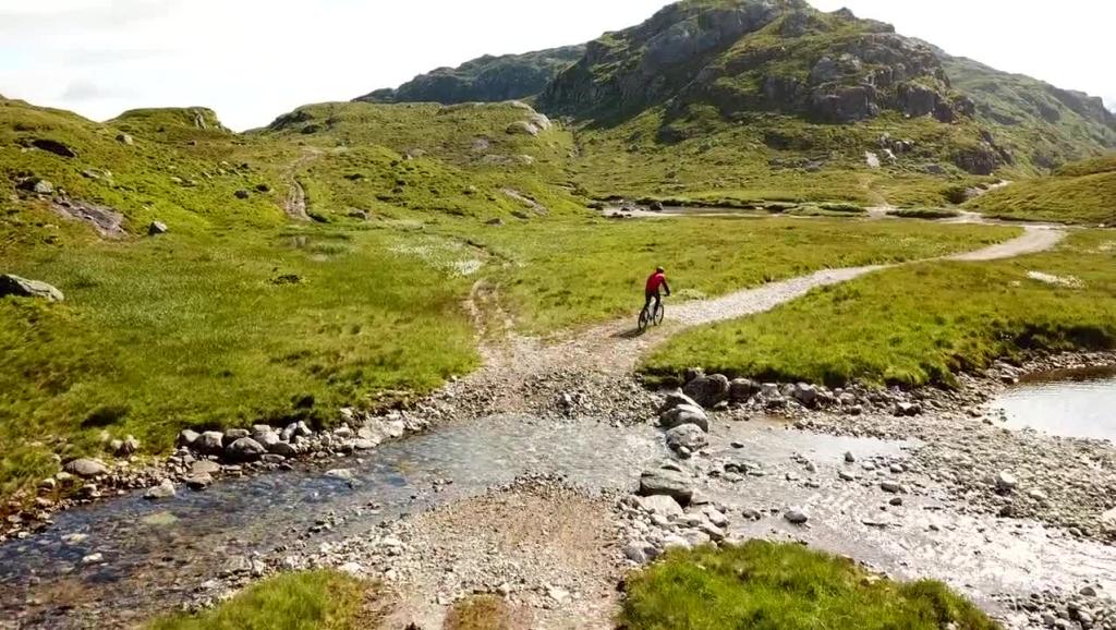 6446216-hd_1276_720_30fps.mp4